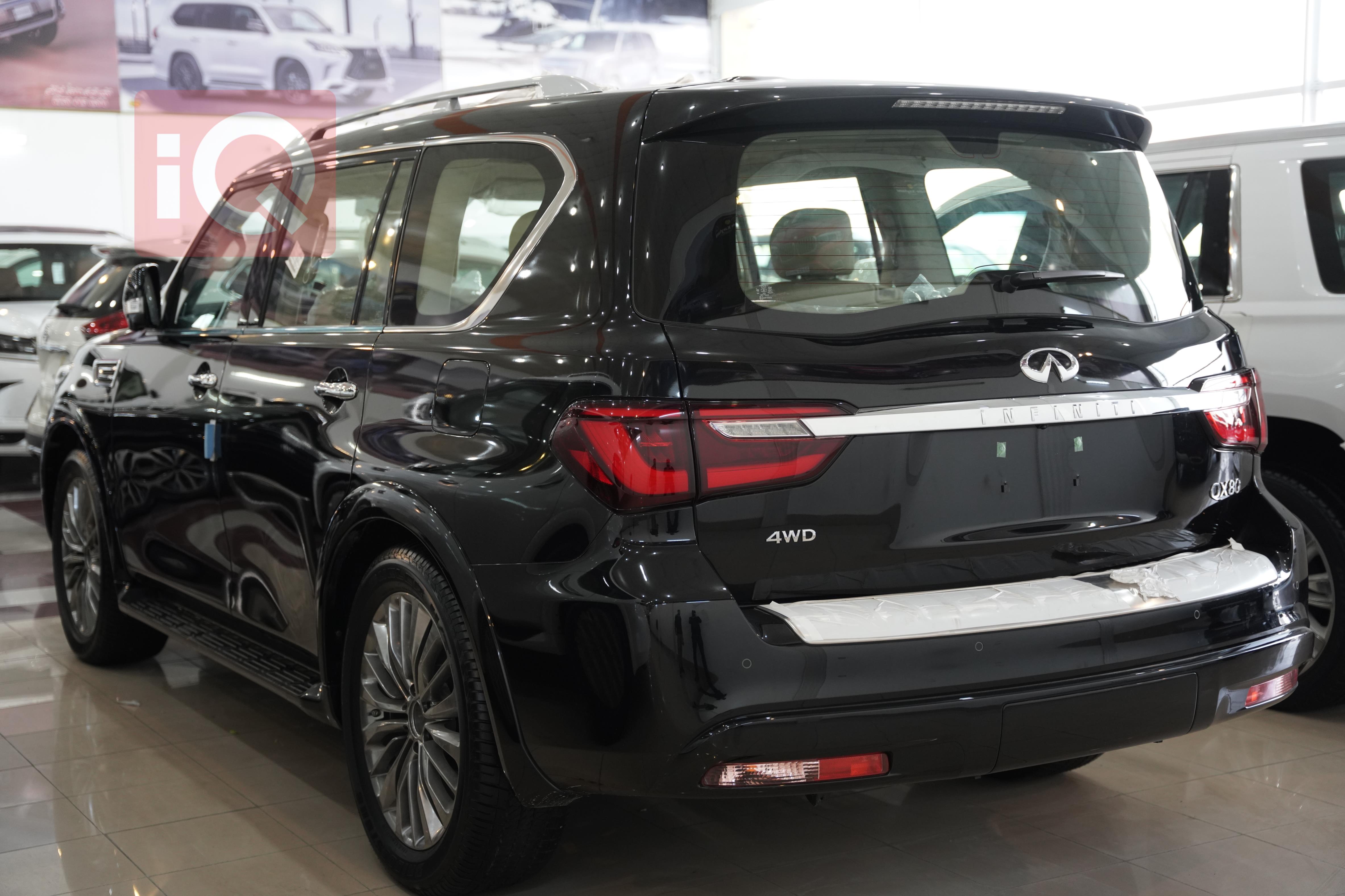 Infiniti QX80